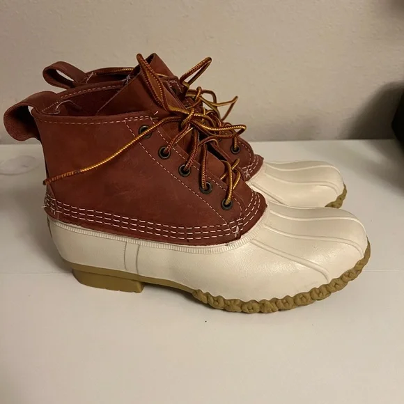 LL Bean Women’s Duck Boots Size 8M Red/White USA Made Limited Edition - Picture 3 of 6